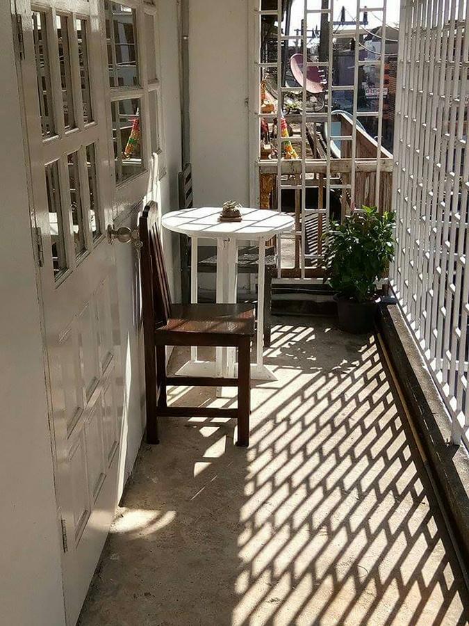 Yellow Flower Hostel 치앙라이 외부 사진